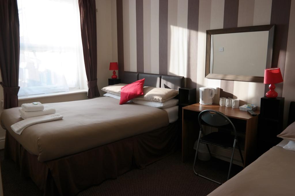 Boomerang Blackpool Room photo